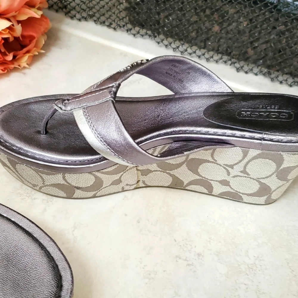 🌟❤ COACH Thong Sandals ❤🌟
